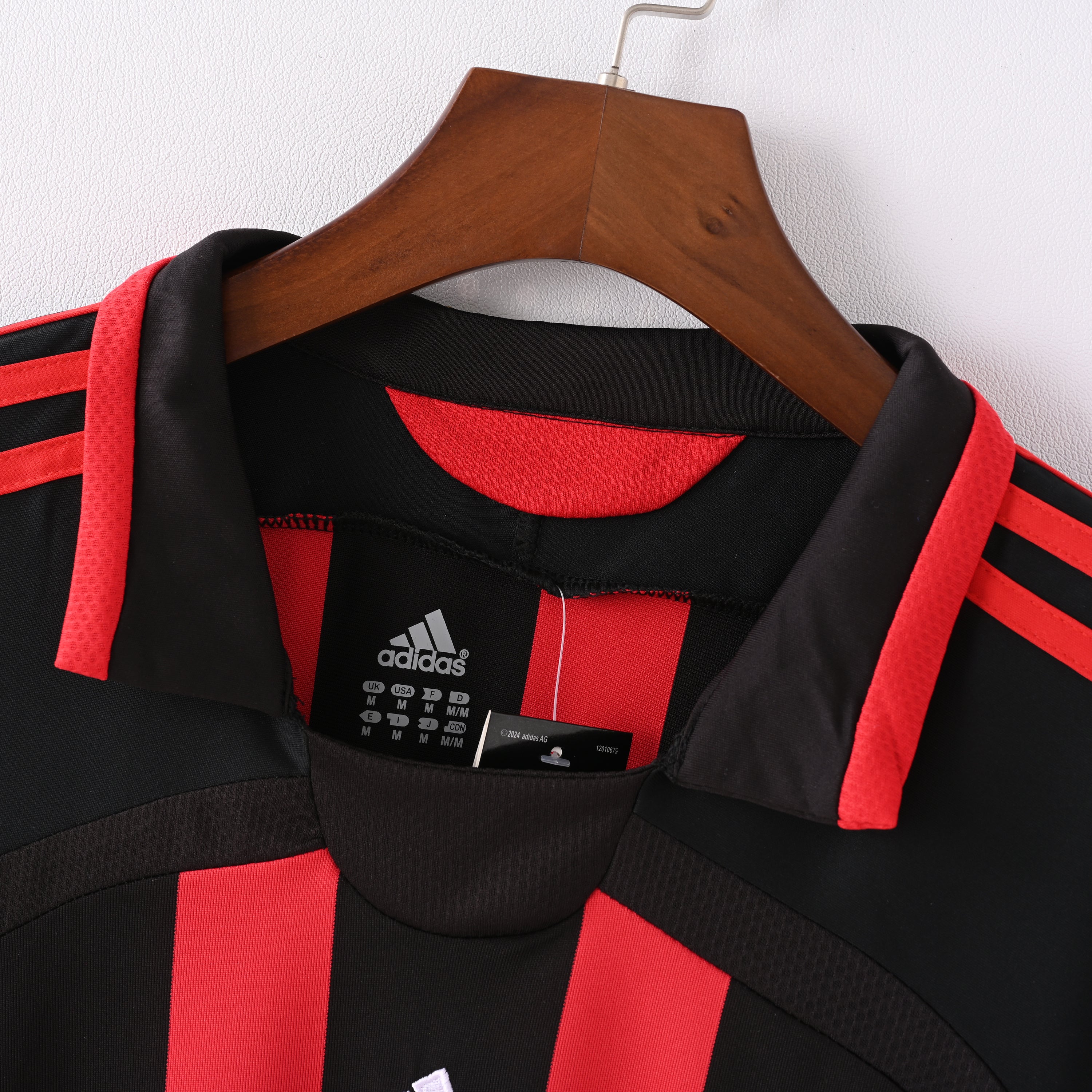 AC Milan 2006/07 home long sleeve retro jersey collar detail