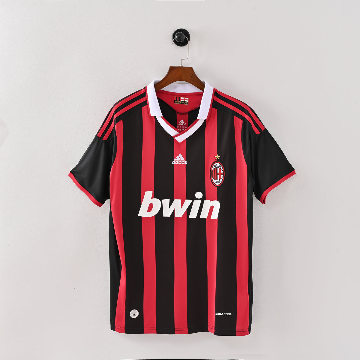 AC Milan 2009/10 Home Retro Jersey - front view