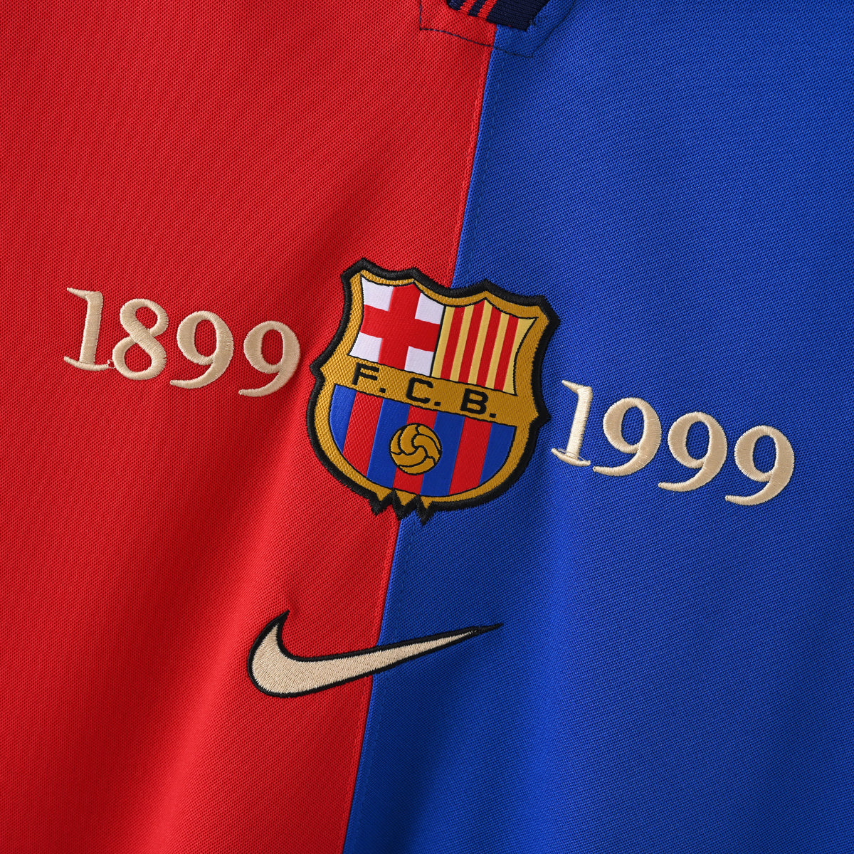 FC Barcelona 1899–1999 Centenary Retro Jersey — detalle conmemorativo
