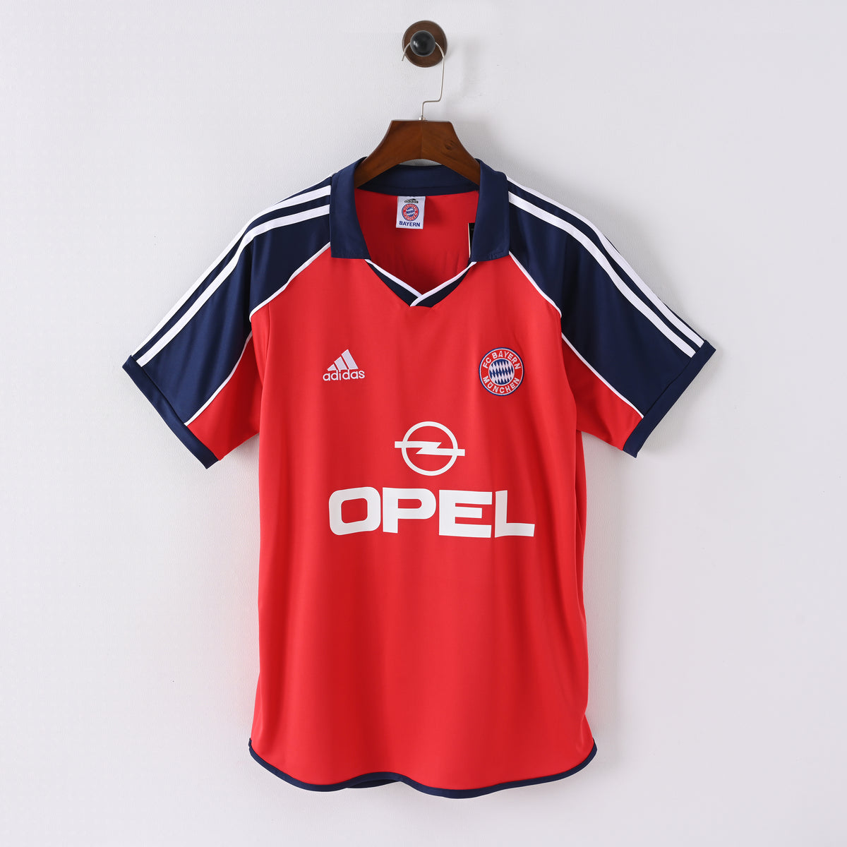 Bayern Munich 2000/01 Home Retro Jersey full front view