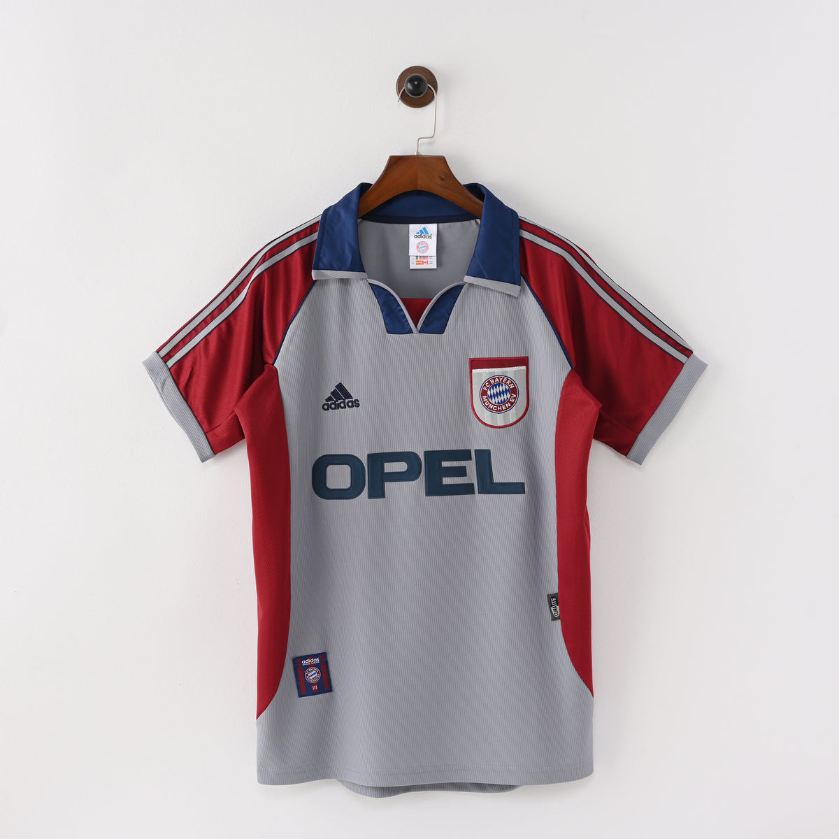 Bayern Munich 1998/99 Away Retro Jersey - complete front view