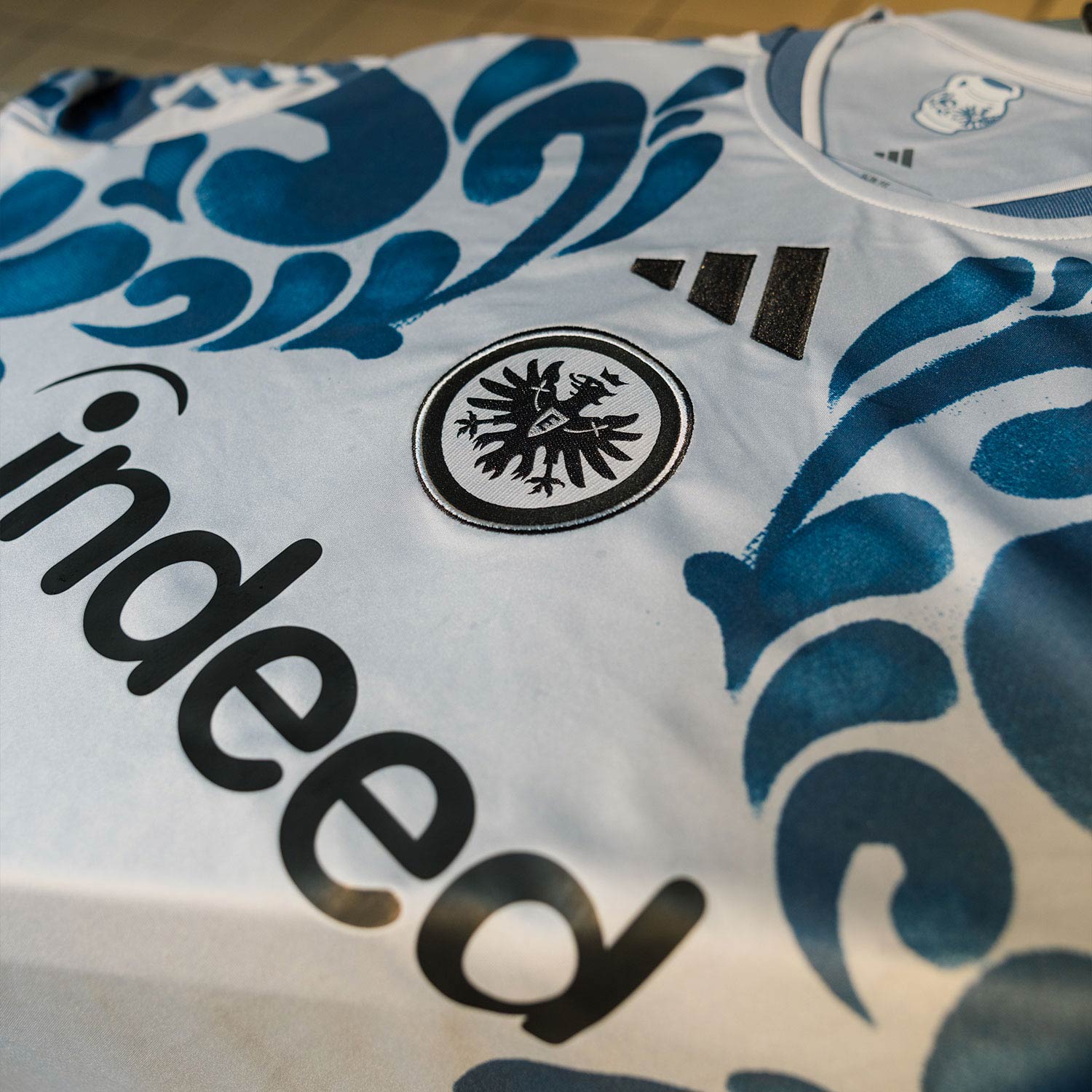 Eintracht Frankfurt 2026/27 third Fan jersey crest and sponsor detail