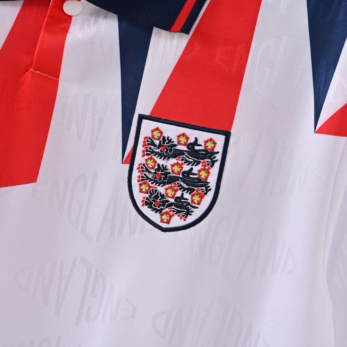 England 1992 Home Retro Jersey crest and fabric detail