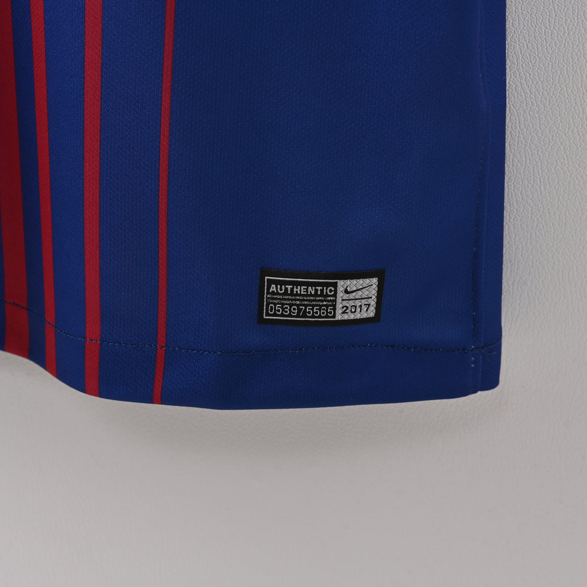 FC Barcelona 2017/18 Home Retro Jersey - detail