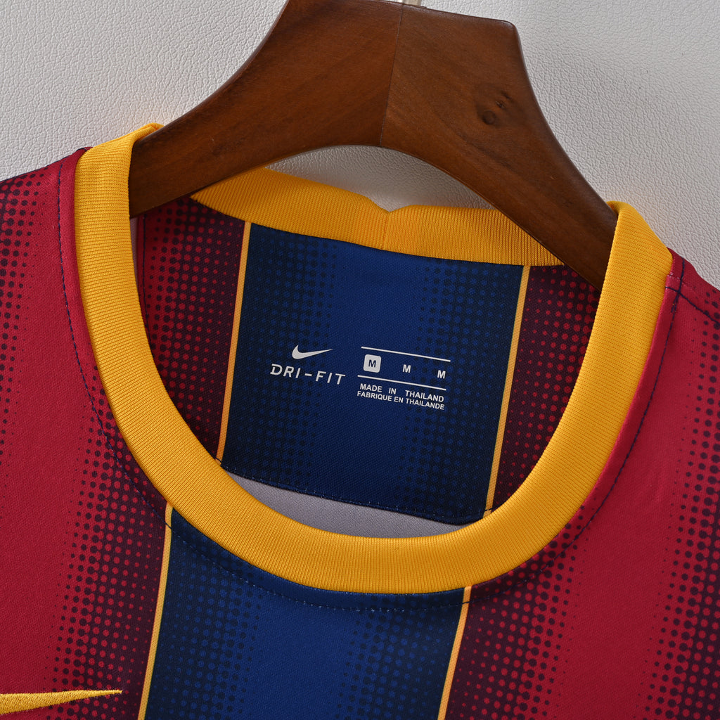 FC Barcelona 2020/21 Home Retro Jersey crest detail