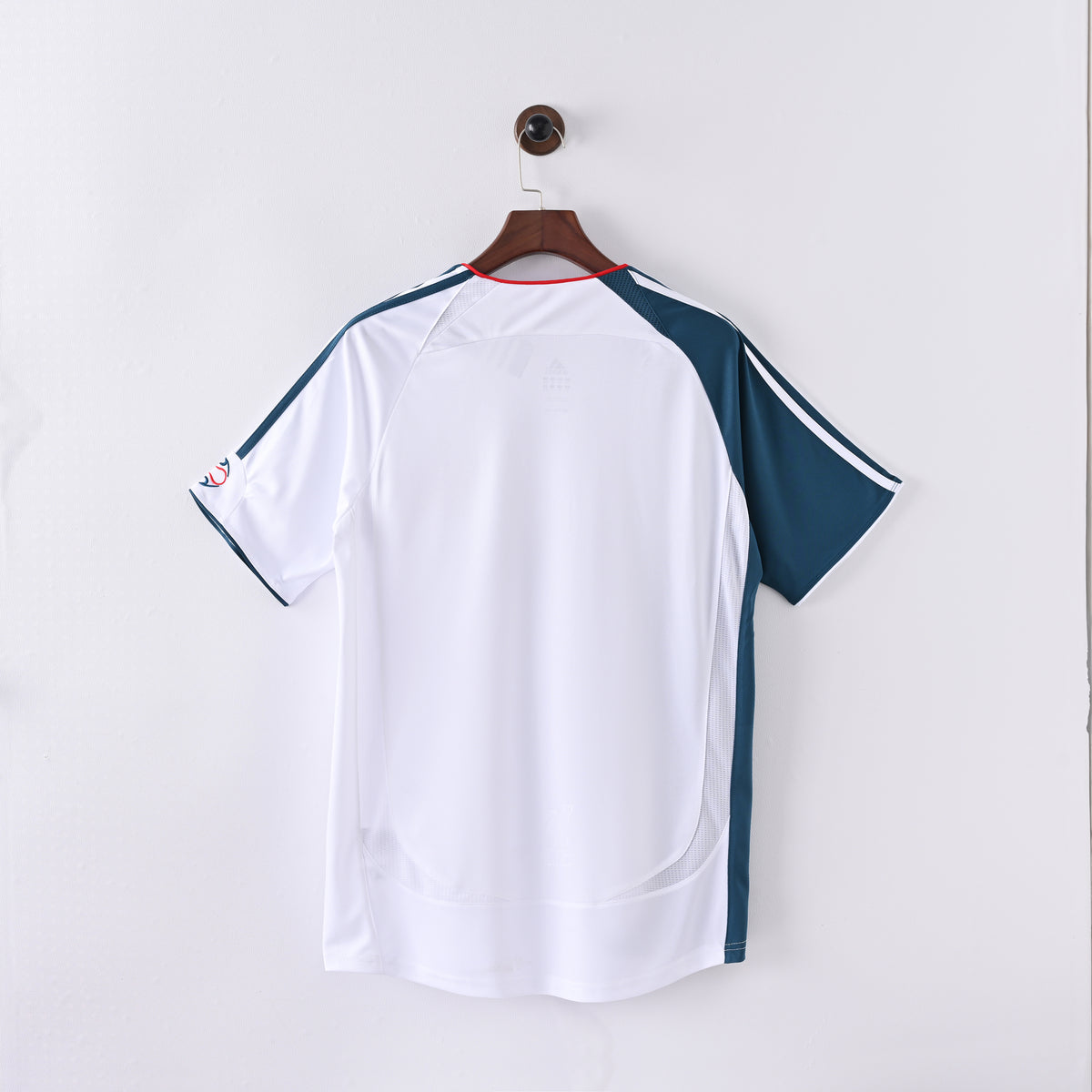 Liverpool FC 2006-07 away retro jersey back