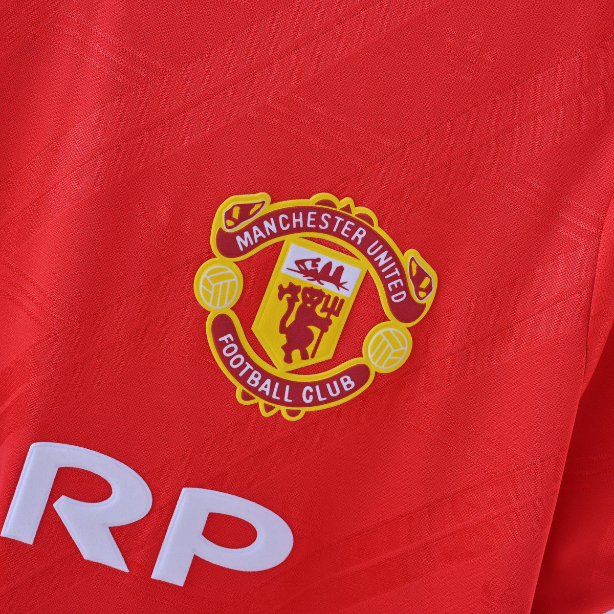 Manchester United 1986–88 Home Retro Jersey club crest detail