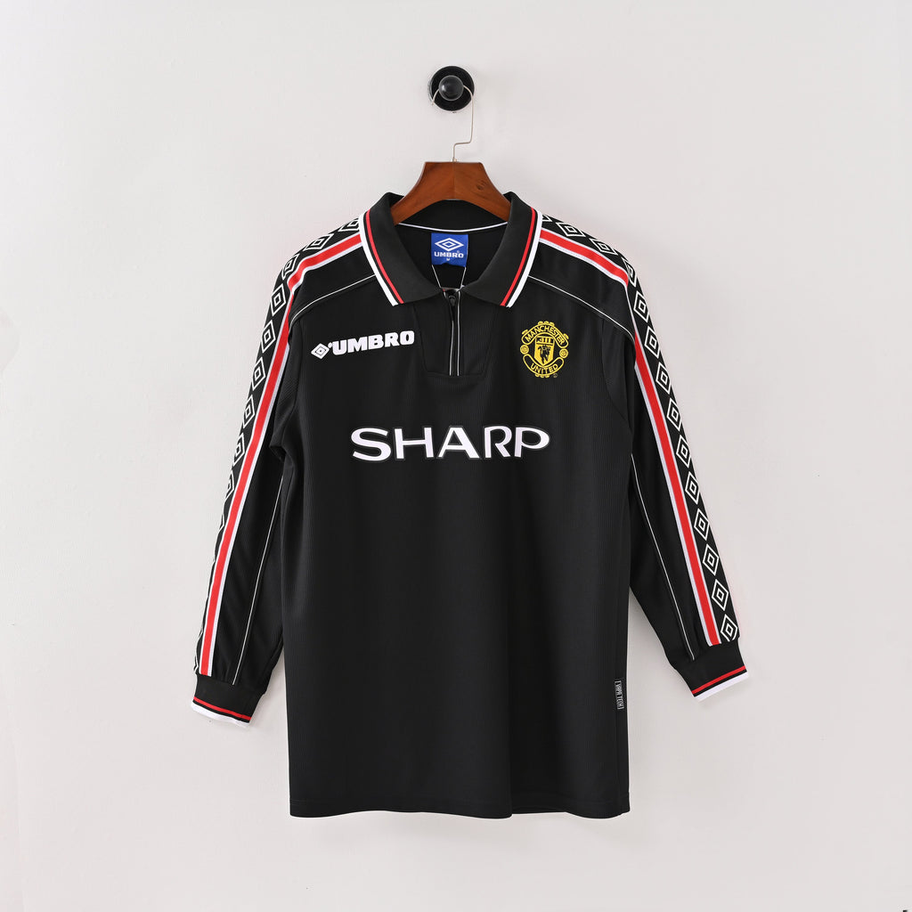 Manchester United 1998/99 Black Long Sleeve Retro Jersey front view