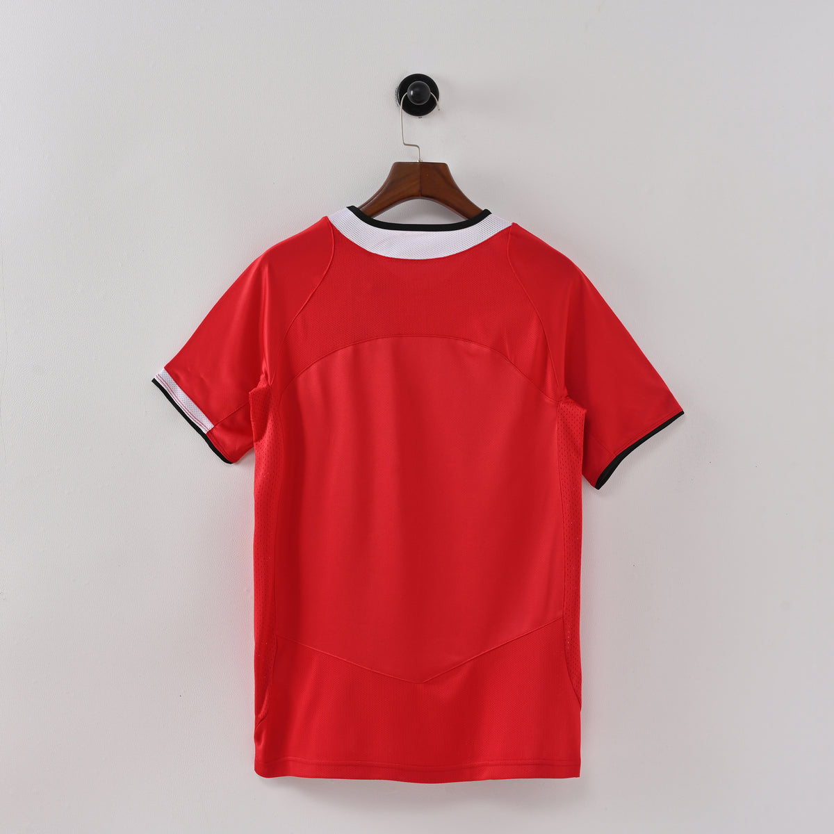Manchester United 2004–06 Home Retro Jersey full back view