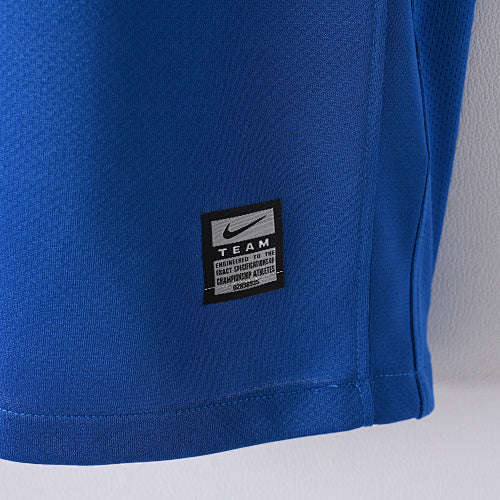 Manchester United 2008-09 away retro jersey detail