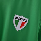 Mexico Retro Jersey — detalle del escudo y tejido