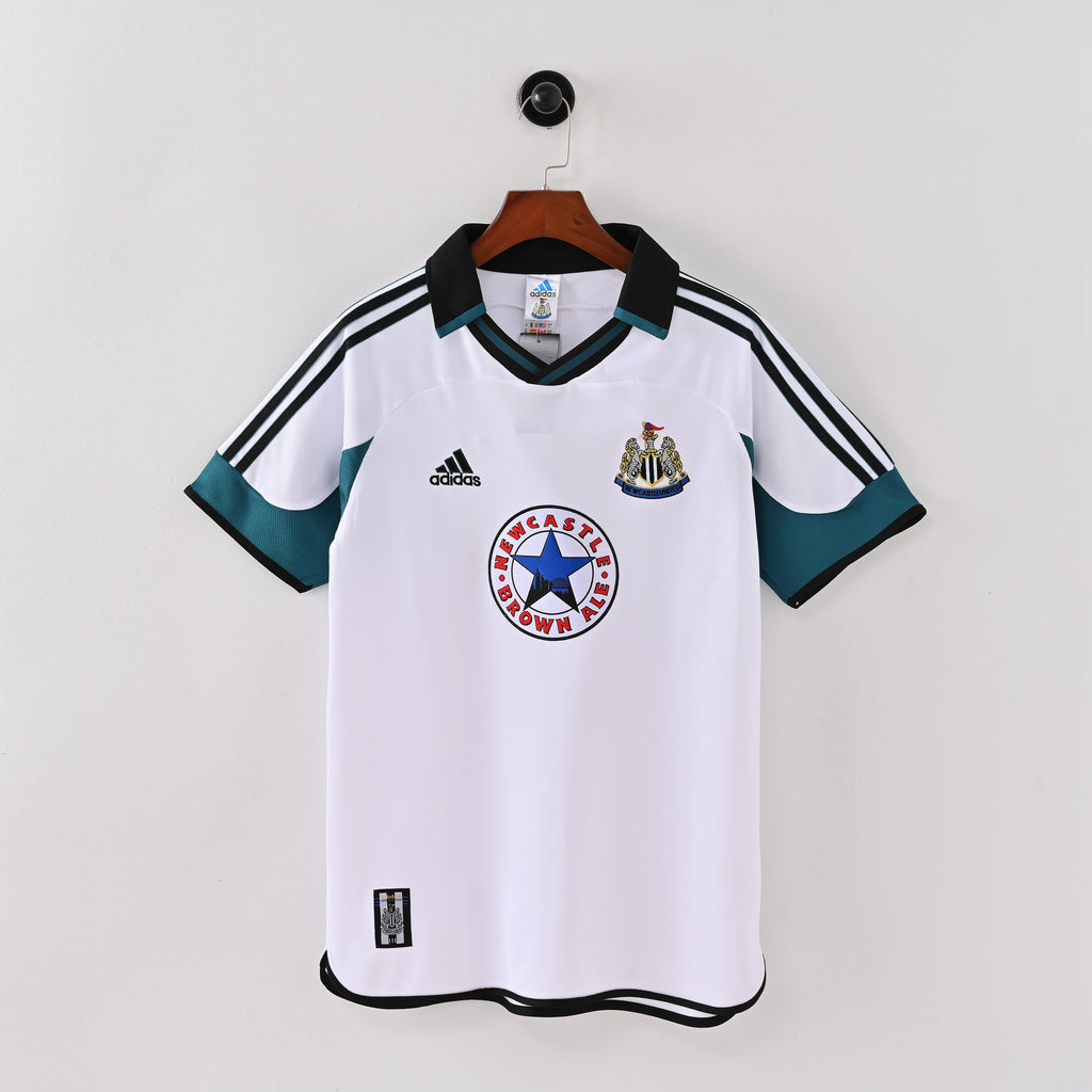 Newcastle United Retro Jersey - complete front view