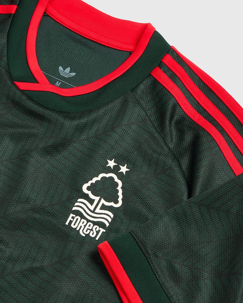Nottingham Forest 2026/27 Away Jersey Fan Version - Collar, Crest and Shoulder Detail
