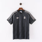 Real Madrid 2024/25 retro jersey, vista frontal